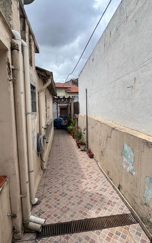 Casa à venda com 189m², 2 quartos e 1 vagaÁrea externa