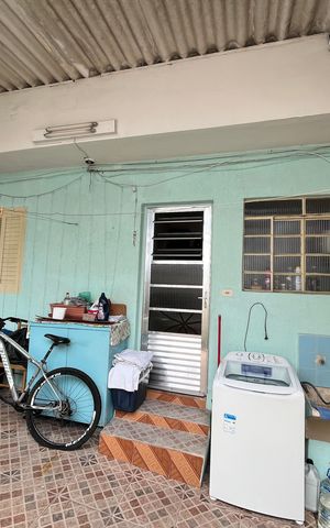 Casa à venda com 189m², 2 quartos e 1 vagaÁrea externa