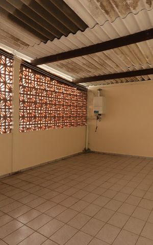 Casa à venda com 95m², 2 quartos e 1 vagaÁrea de Serviço