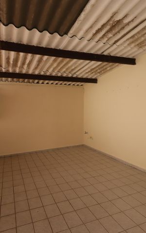 Casa à venda com 95m², 2 quartos e 1 vagaÁrea de Serviço