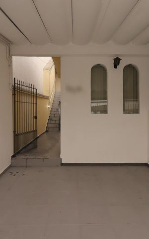 Casa à venda com 95m², 2 quartos e 1 vagaGaragem