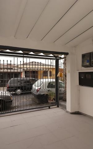 Casa à venda com 95m², 2 quartos e 1 vagaGaragem