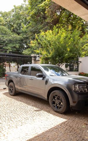 Casa à venda com 444m², 6 quartos e 5 vagas Casa à venda com 444m², 6 quartos e 5 vagasÁrea externa