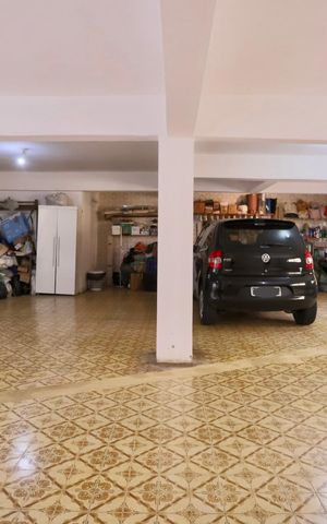 Casa à venda com 450m², 4 quartos e 6 vagasGaragem