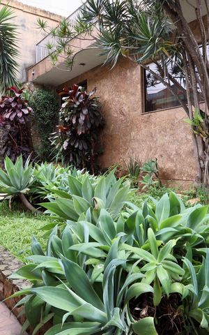 Casa à venda com 450m², 4 quartos e 6 vagasJardim