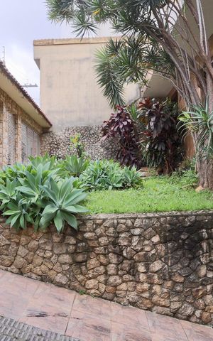 Casa à venda com 450m², 4 quartos e 6 vagasJardim