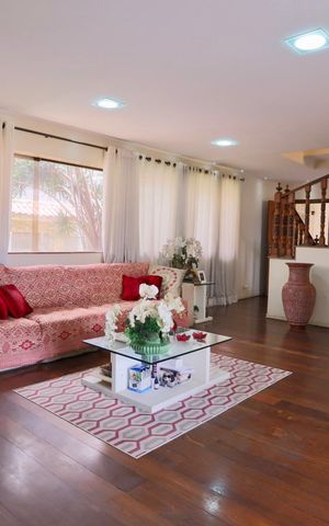 Casa à venda com 450m², 4 quartos e 6 vagasSala