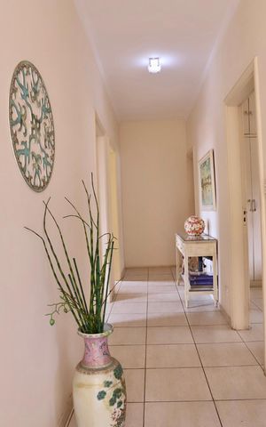 Casa à venda com 450m², 4 quartos e 6 vagasCorredor