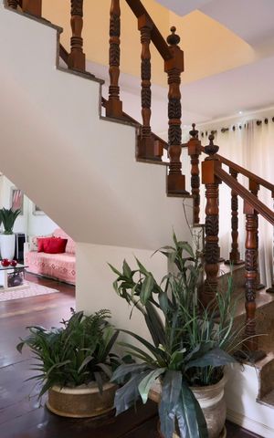 Casa à venda com 450m², 4 quartos e 6 vagasSala
