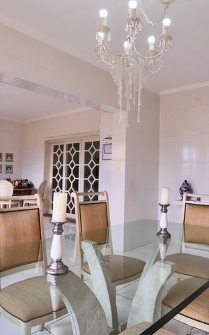 Casa à venda com 450m², 4 quartos e 6 vagasCopa