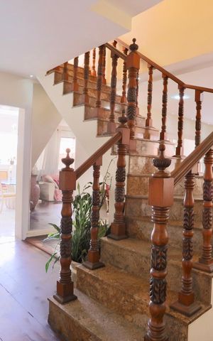 Casa à venda com 450m², 4 quartos e 6 vagasSala