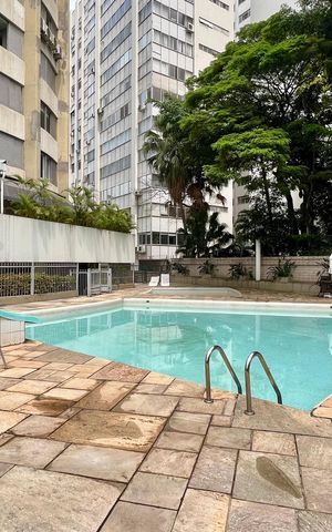 Apartamento à venda com 178m², 3 quartos e 2 vagas Apartamento à venda com 178m², 3 quartos e 2 vagasPiscina