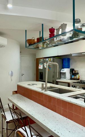 Apartamento à venda com 178m², 3 quartos e 2 vagas Apartamento à venda com 178m², 3 quartos e 2 vagasCozinha