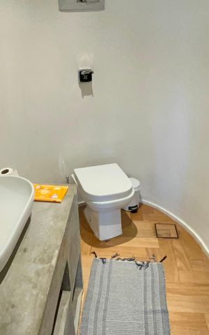 Apartamento à venda com 178m², 3 quartos e 2 vagas Apartamento à venda com 178m², 3 quartos e 2 vagasLavabo