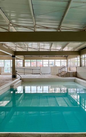 Apartamento à venda com 178m², 3 quartos e 2 vagas Apartamento à venda com 178m², 3 quartos e 2 vagasPiscina Coberta