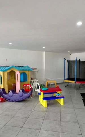 Apartamento à venda com 178m², 3 quartos e 2 vagas Apartamento à venda com 178m², 3 quartos e 2 vagasBrinquedoteca