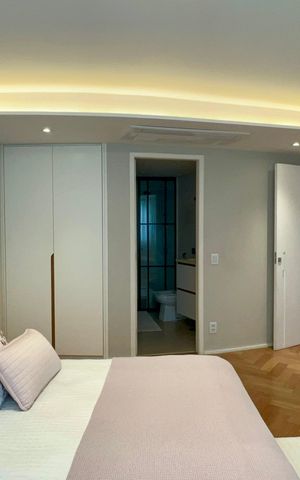 Apartamento à venda com 178m², 3 quartos e 2 vagas Apartamento à venda com 178m², 3 quartos e 2 vagasSuite