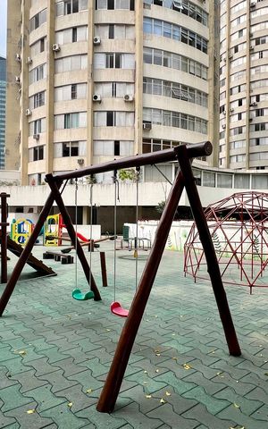 Apartamento à venda com 178m², 3 quartos e 2 vagas Apartamento à venda com 178m², 3 quartos e 2 vagasPlayground