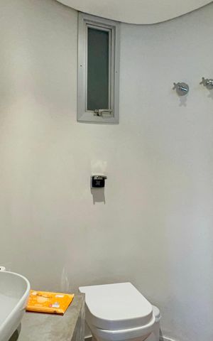 Apartamento à venda com 178m², 3 quartos e 2 vagas Apartamento à venda com 178m², 3 quartos e 2 vagasLavabo