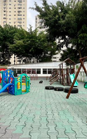 Apartamento à venda com 178m², 3 quartos e 2 vagas Apartamento à venda com 178m², 3 quartos e 2 vagasPlayground