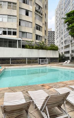 Apartamento à venda com 178m², 3 quartos e 2 vagas Apartamento à venda com 178m², 3 quartos e 2 vagasPiscina
