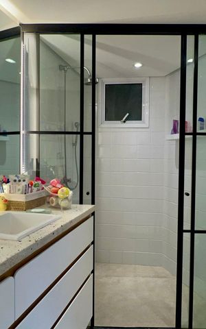 Apartamento à venda com 178m², 3 quartos e 2 vagas Apartamento à venda com 178m², 3 quartos e 2 vagasBanheiro