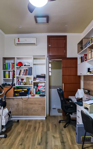 Casa à venda com 400m², 4 quartos e 3 vagas Casa à venda com 400m², 4 quartos e 3 vagasQuarto de Serviço 3