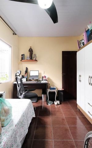 Casa à venda com 109m², 4 quartos e sem vagaQuarto 1