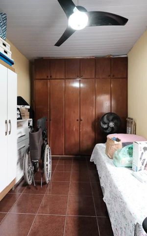 Casa à venda com 109m², 4 quartos e sem vagaQuarto 1