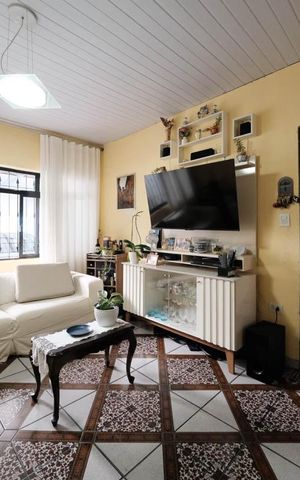 Casa à venda com 109m², 4 quartos e sem vagaSala