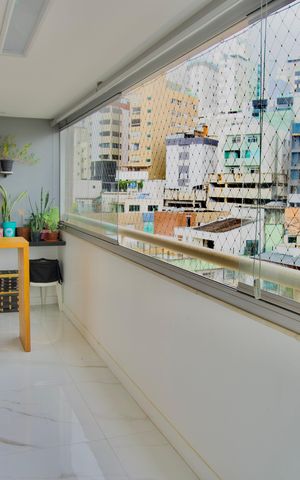 Apartamento à venda com 127m², 4 quartos e 3 vagasSala - Varanda