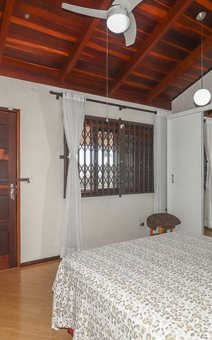 Casa à venda com 200m², 3 quartos e 4 vagasQuarto Suíte
