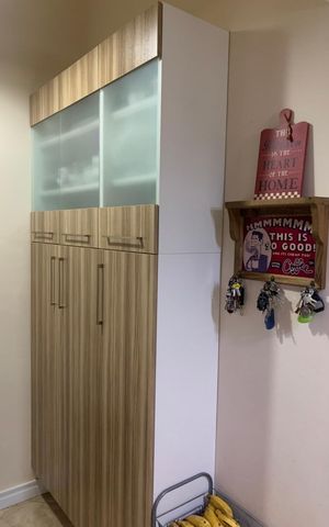 Casa à venda com 253m², 4 quartos e 2 vagas Casa à venda com 253m², 4 quartos e 2 vagasCozinha