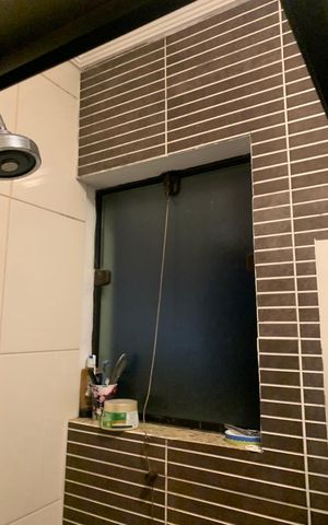 Casa à venda com 253m², 4 quartos e 2 vagas Casa à venda com 253m², 4 quartos e 2 vagasBanheiro
