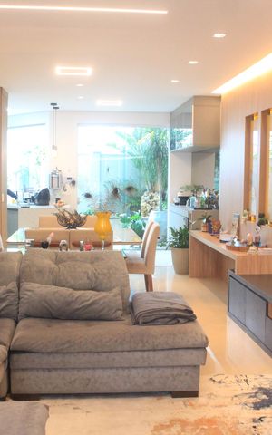 Casa à venda com 480m², 3 quartos e 6 vagasSala