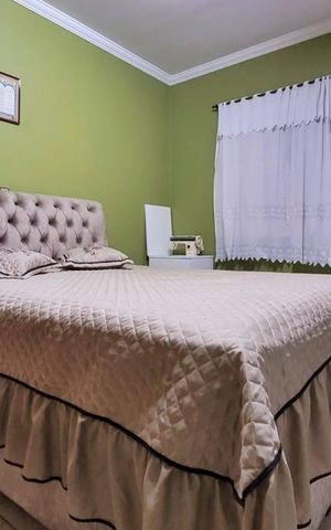 Casa à venda com 200m², 2 quartos e 2 vagasQuarto