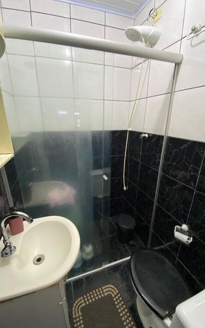 Casa à venda com 252m², 3 quartos e 2 vagas Casa à venda com 252m², 3 quartos e 2 vagasBanheiro 2
