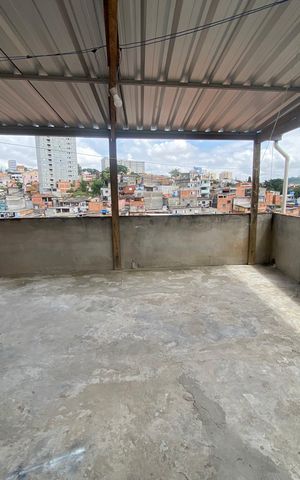 Casa à venda com 252m², 3 quartos e 2 vagas Casa à venda com 252m², 3 quartos e 2 vagasÁrea externa