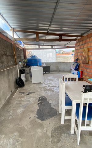 Casa à venda com 252m², 3 quartos e 2 vagas Casa à venda com 252m², 3 quartos e 2 vagasÁrea externa