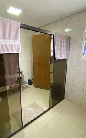 Casa à venda com 252m², 3 quartos e 2 vagas Casa à venda com 252m², 3 quartos e 2 vagasBanheiro 3