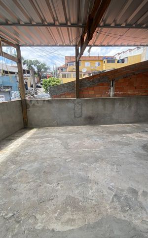 Casa à venda com 252m², 3 quartos e 2 vagas Casa à venda com 252m², 3 quartos e 2 vagasÁrea externa