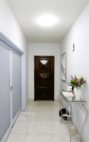 Apartamento à venda com 248m², 4 quartos e 2 vagasEntrada