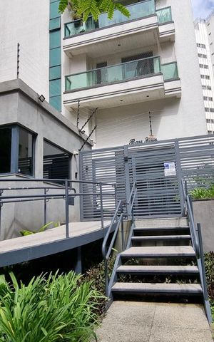 Apartamento para alugar com 200m², 4 quartos e 4 vagas