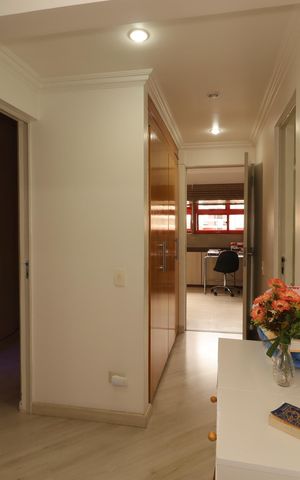 Apartamento à venda com 274m², 3 quartos e 3 vagasCorredor para os quartos
