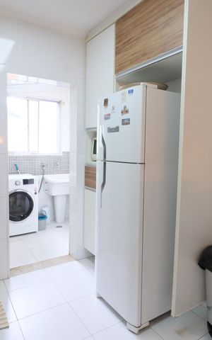 Apartamento à venda com 78m², 2 quartos e 1 vagaCozinha e Área de Serviço