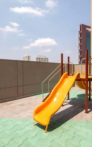 Apartamento à venda com 115m², 2 quartos e 3 vagas Apartamento à venda com 115m², 2 quartos e 3 vagasÁrea comum - Playground