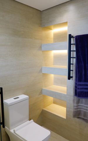 Apartamento à venda com 115m², 2 quartos e 3 vagas Apartamento à venda com 115m², 2 quartos e 3 vagasBanheiro da Suíte 2