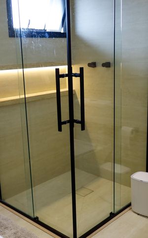Apartamento à venda com 115m², 2 quartos e 3 vagas Apartamento à venda com 115m², 2 quartos e 3 vagasBanheiro da Suíte 2