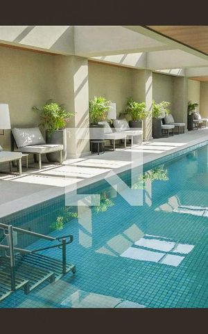 Apartamento à venda com 115m², 2 quartos e 3 vagas Apartamento à venda com 115m², 2 quartos e 3 vagasÁrea comum - Piscina