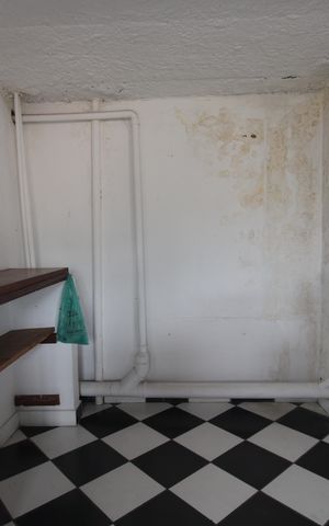 Casa de condomínio à venda com 300m², 2 quartos e 5 vagasTerraço - Kitnet
